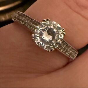 Round Solitaire CZ ring Round Accent Stones Pave setting in stainless steel